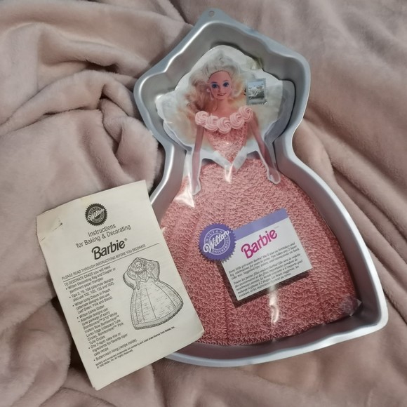 VTG Wilton Barbie Cake Pan 1992 Retro 80's 90's Kids Character Cakes Old School - Picture 2 of 10